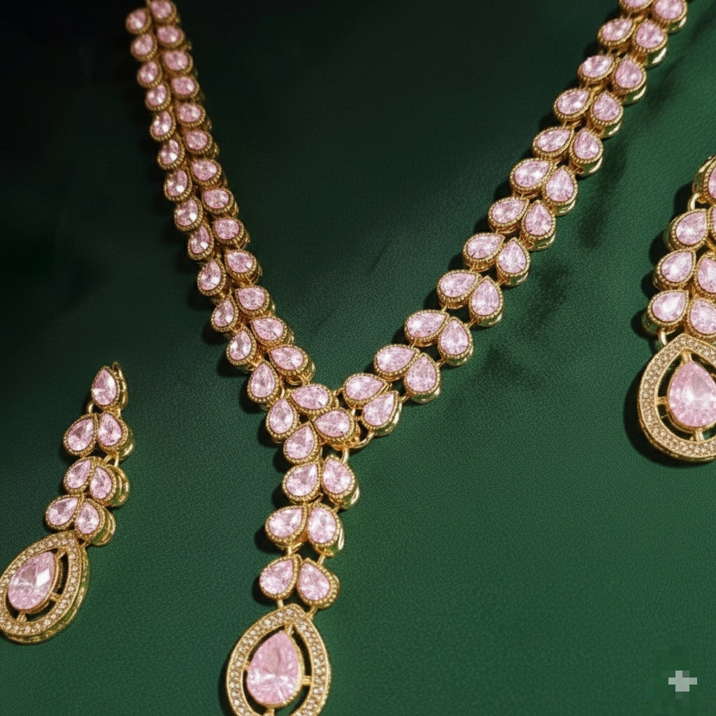 Exclusive Wedding Jewellery Set – Elegant Necklace, Earrings & Maang Tikka