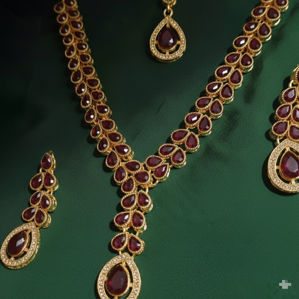 Exclusive Wedding Jewellery Set – Elegant Necklace, Earrings & Maang Tikka
